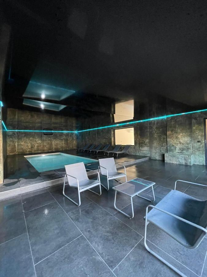 Villa 400m2 piscine intérieure chauffée Agde Extérieur photo